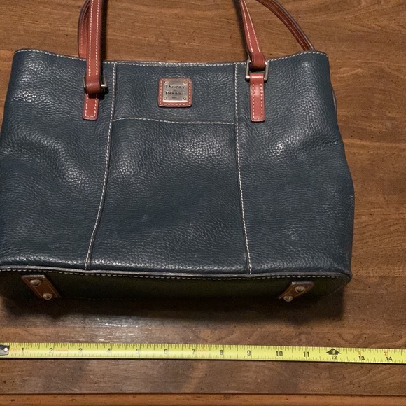Dooney & Bourke Market Tote in Navy - Picture 9 of 10
